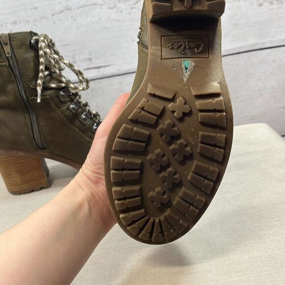 Carlos size 8 green heeled (2.5‎ inch)  boots - Picture 3 of 5
